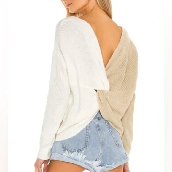 Superdown Womens Trish Knot Sweater in Beige & White size small Knit Cozy - Picture 3 of 11